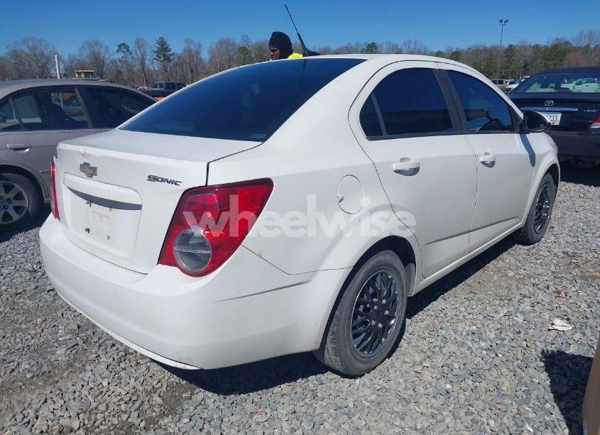 Photo 4 of 2014 Chevrolet Sonic LS MANUAL (VIN 1G1JB5SH2E4148478)