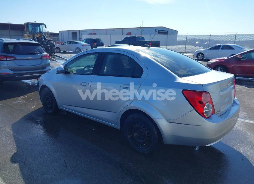 Photo 3 of 2015 Chevrolet Sonic LS MANUAL (VIN 1G1JB5SH2F4184995)