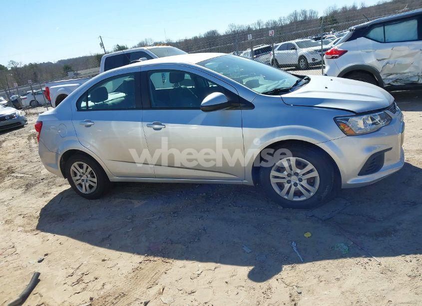 Photo 13 of 2018 Chevrolet Sonic LS AUTO (VIN 1G1JB5SH2J4112817)