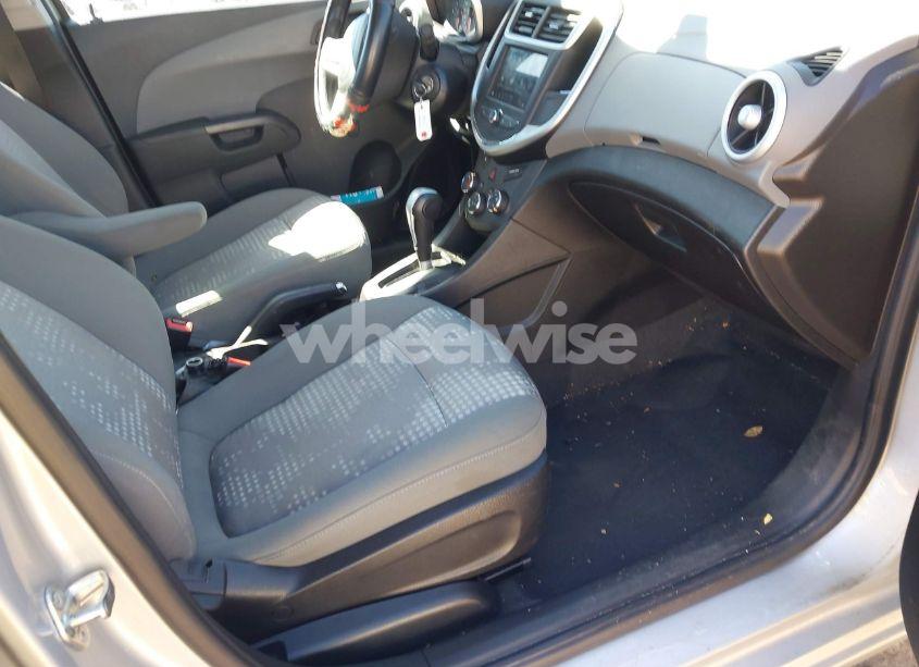 Photo 5 of 2018 Chevrolet Sonic LS AUTO (VIN 1G1JB5SH2J4112817)