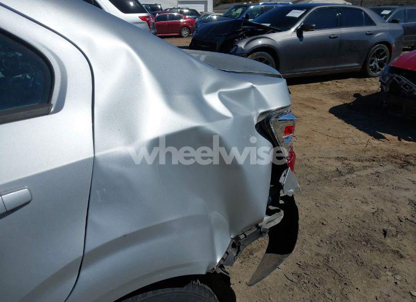 Photo 6 of 2018 Chevrolet Sonic LS AUTO (VIN 1G1JB5SH2J4112817)