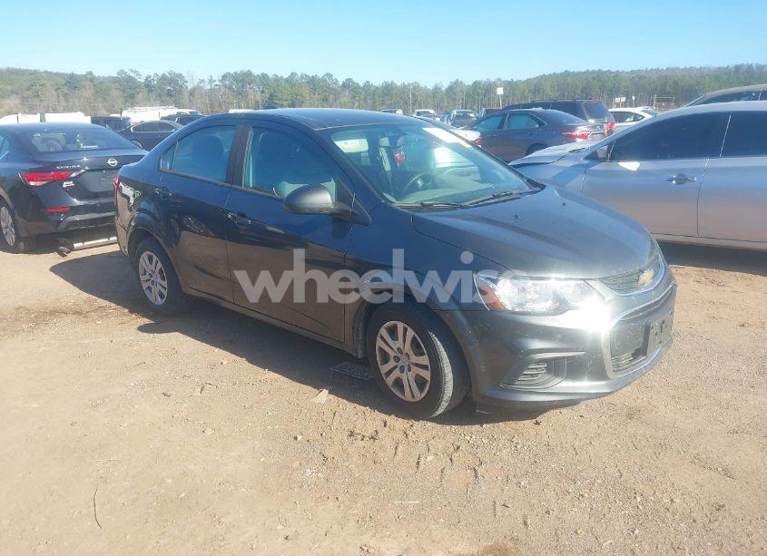 2018 Chevrolet Sonic LS AUTO (VIN 1G1JB5SH3J4126225) main photo