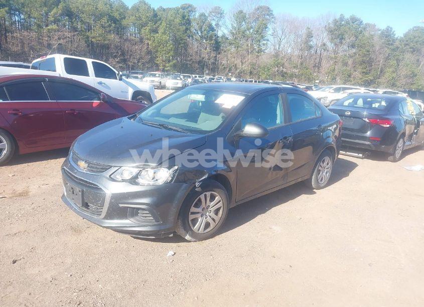 Photo 2 of 2018 Chevrolet Sonic LS AUTO (VIN 1G1JB5SH3J4126225)