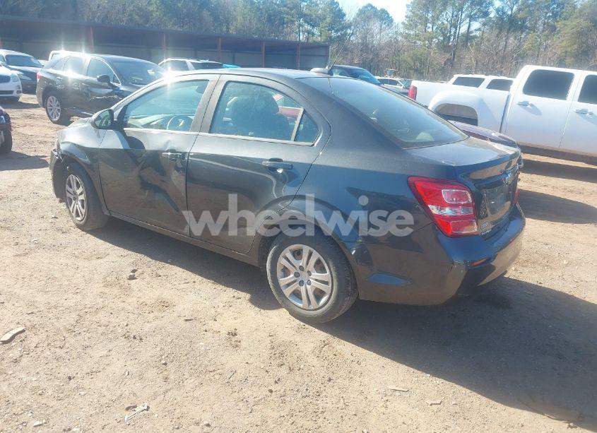 Photo 3 of 2018 Chevrolet Sonic LS AUTO (VIN 1G1JB5SH3J4126225)