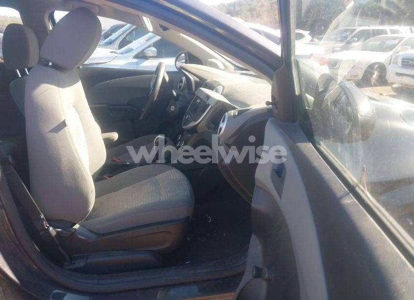 Photo 5 of 2018 Chevrolet Sonic LS AUTO (VIN 1G1JB5SH3J4126225)