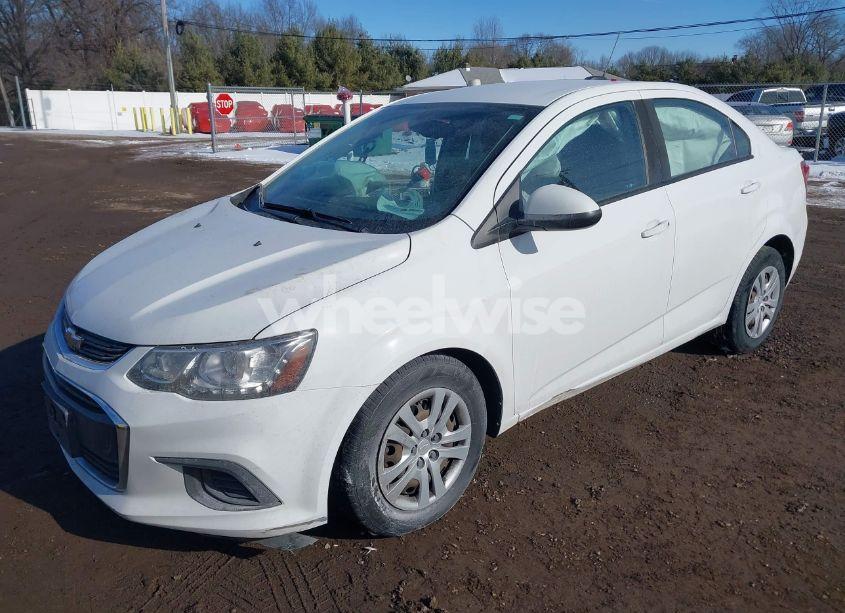 Photo 2 of 2017 Chevrolet Sonic LS AUTO (VIN 1G1JB5SH4H4166095)