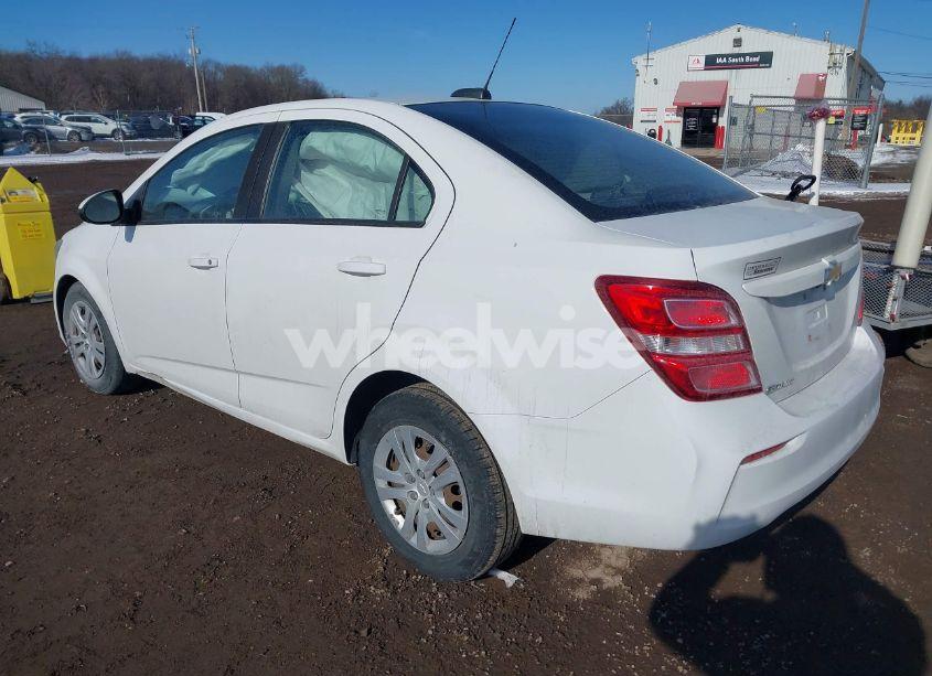 Photo 3 of 2017 Chevrolet Sonic LS AUTO (VIN 1G1JB5SH4H4166095)