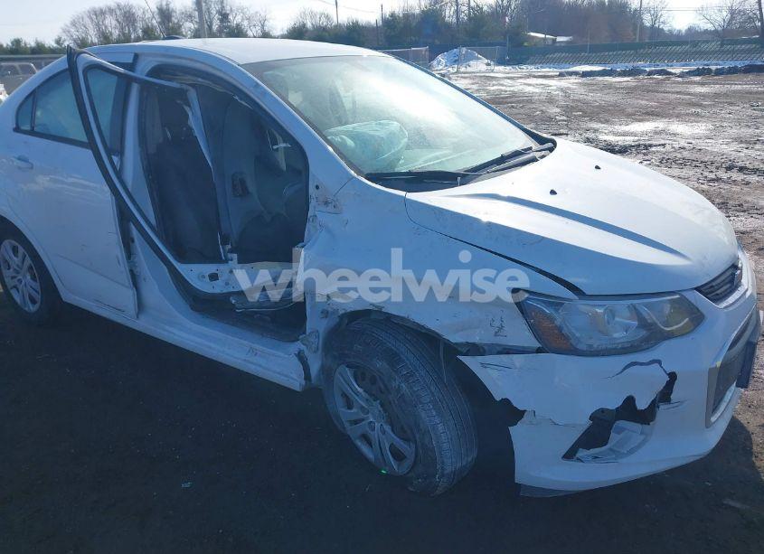 Photo 6 of 2017 Chevrolet Sonic LS AUTO (VIN 1G1JB5SH4H4166095)