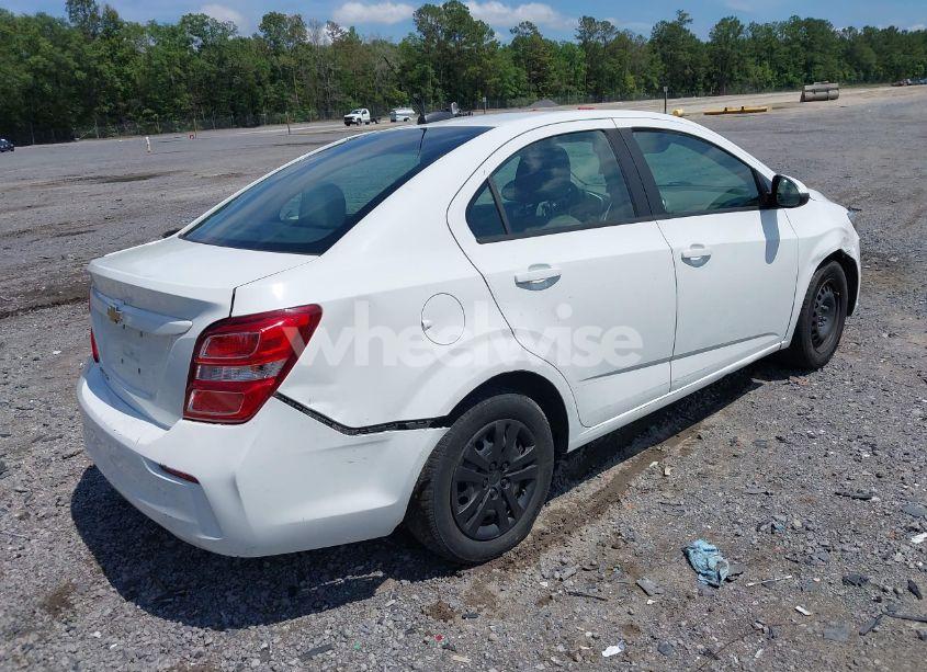 Photo 4 of 2018 Chevrolet Sonic LS AUTO (VIN 1G1JB5SH4J4114035)