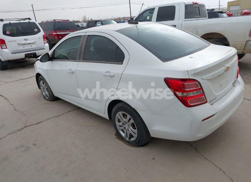 Photo 3 of 2018 Chevrolet Sonic LS AUTO (VIN 1G1JB5SH4J4119770)