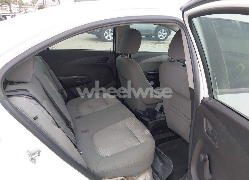 Photo 8 of 2018 Chevrolet Sonic LS AUTO (VIN 1G1JB5SH4J4119770)