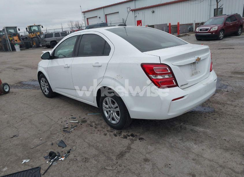 Photo 3 of 2018 Chevrolet Sonic LS AUTO (VIN 1G1JB5SH4J4136715)