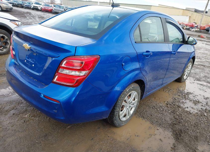Photo 4 of 2017 Chevrolet Sonic LS (VIN 1G1JB5SH7H4133799)