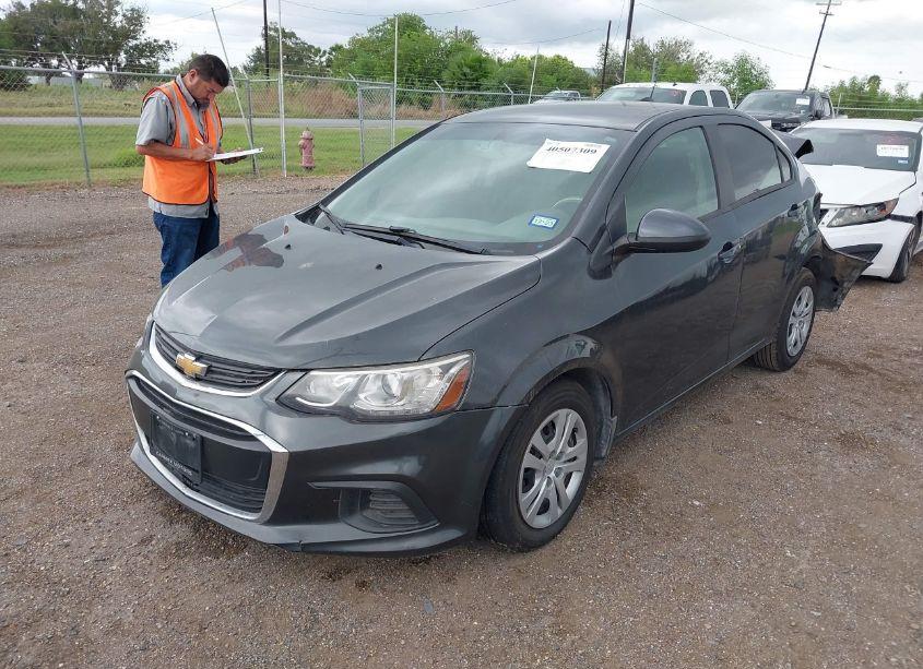 Photo 2 of 2018 Chevrolet Sonic LS AUTO (VIN 1G1JB5SH8J4127757)