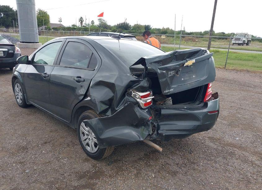 Photo 3 of 2018 Chevrolet Sonic LS AUTO (VIN 1G1JB5SH8J4127757)