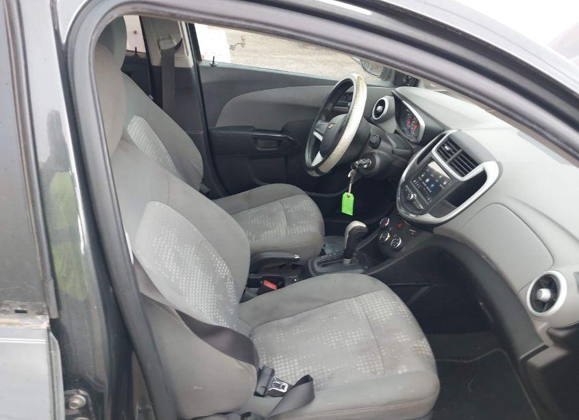 Photo 5 of 2018 Chevrolet Sonic LS AUTO (VIN 1G1JB5SH8J4127757)