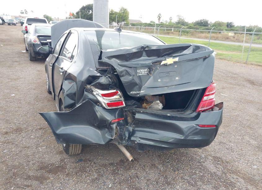 Photo 6 of 2018 Chevrolet Sonic LS AUTO (VIN 1G1JB5SH8J4127757)