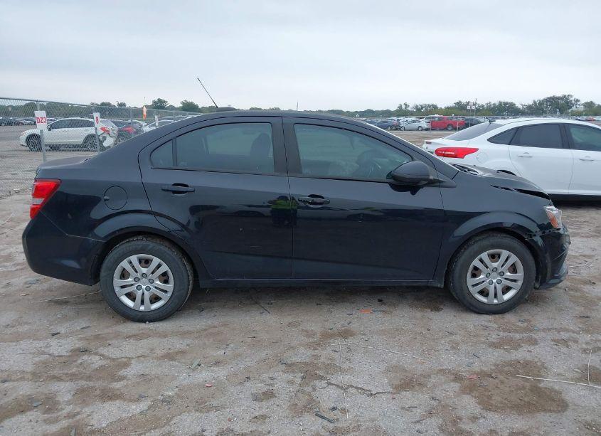 Photo 13 of 2017 Chevrolet Sonic LS AUTO (VIN 1G1JB5SH9H4151804)