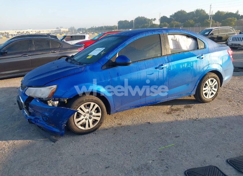 Photo 2 of 2018 Chevrolet Sonic LS AUTO (VIN 1G1JB5SH9J4103452)