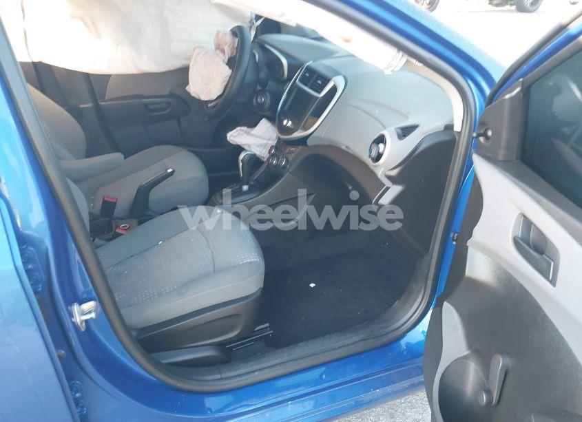 Photo 5 of 2018 Chevrolet Sonic LS AUTO (VIN 1G1JB5SH9J4103452)