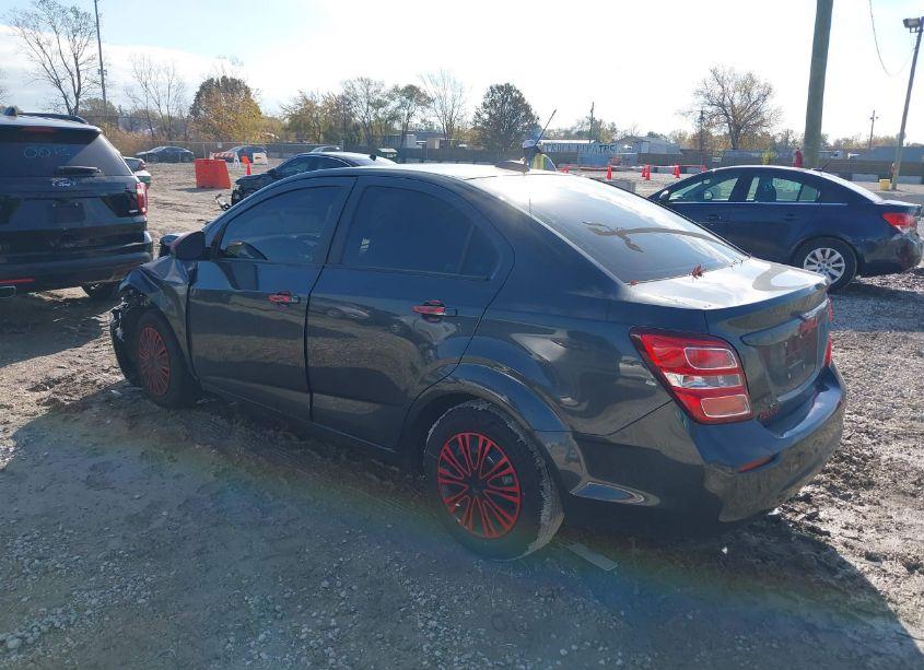 Photo 3 of 2018 Chevrolet Sonic LS AUTO (VIN 1G1JB5SH9J4119151)