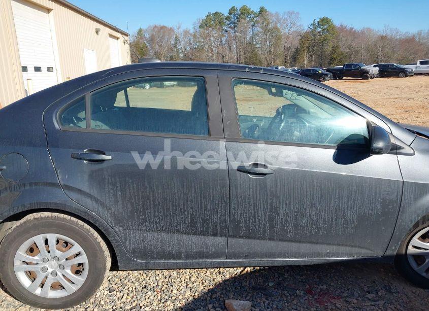 Photo 13 of 2017 Chevrolet Sonic LS AUTO (VIN 1G1JB5SHXH4160270)