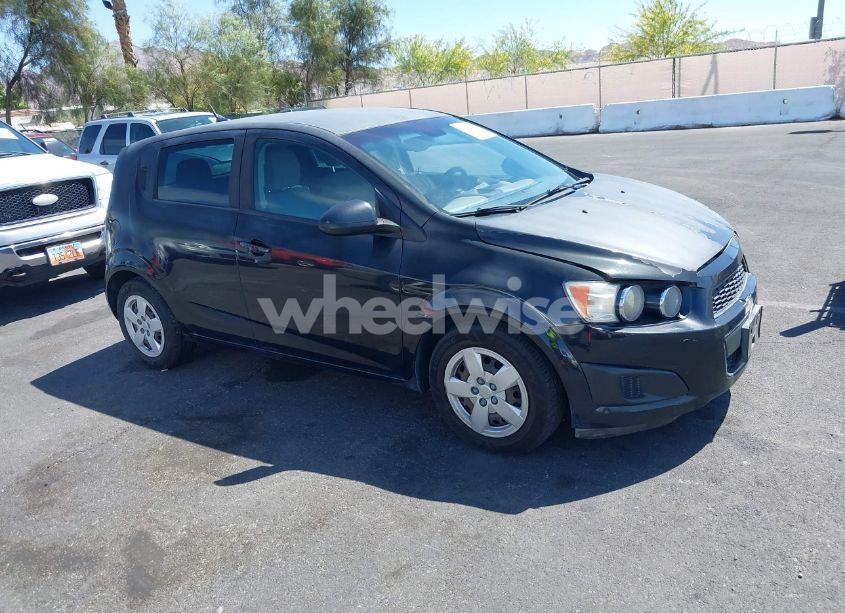 2013 Chevrolet Sonic LS MANUAL (VIN 1G1JB6SGXD4119046) main photo