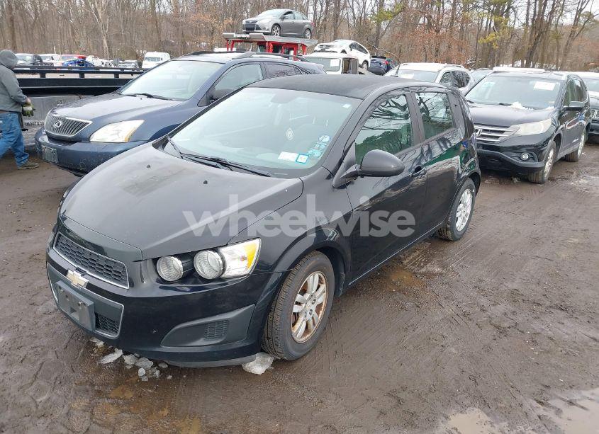 Photo 2 of 2012 Chevrolet Sonic 1LS (VIN 1G1JB6SH1C4118150)