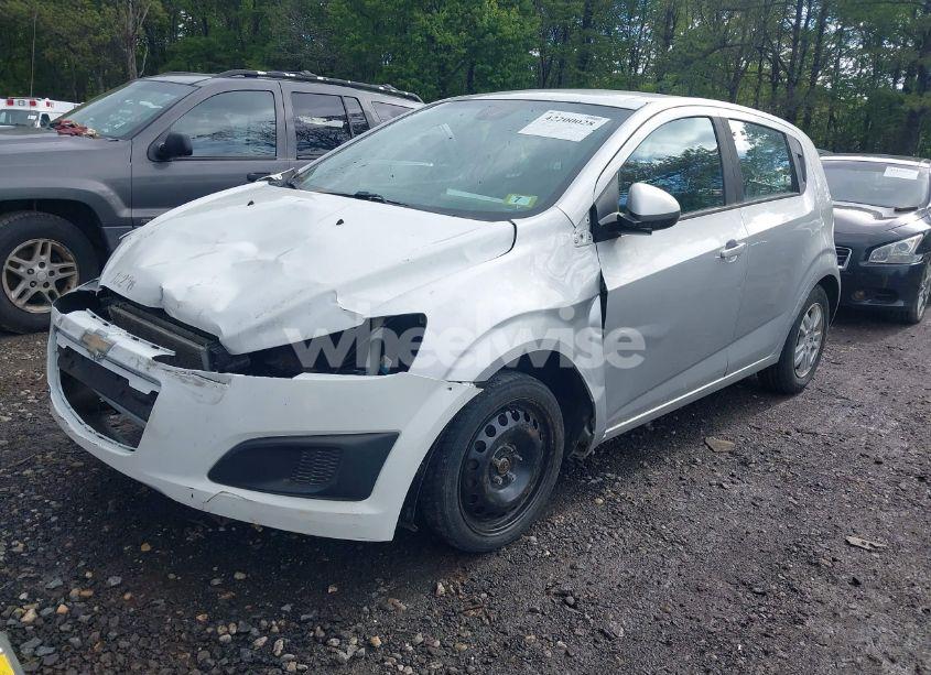 Photo 2 of 2012 Chevrolet Sonic 1LS (VIN 1G1JB6SH4C4198334)