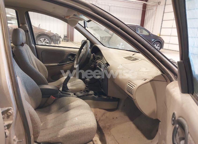 Photo 5 of 2001 Chevrolet Cavalier (VIN 1G1JC524017104935)