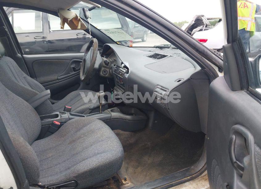 Photo 5 of 1999 Chevrolet Cavalier (VIN 1G1JC5241X7260880)