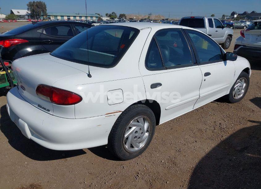 Photo 4 of 1998 Chevrolet Cavalier (VIN 1G1JC5245W7301333)