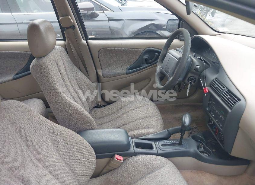 Photo 5 of 2001 Chevrolet Cavalier (VIN 1G1JC524X17368471)