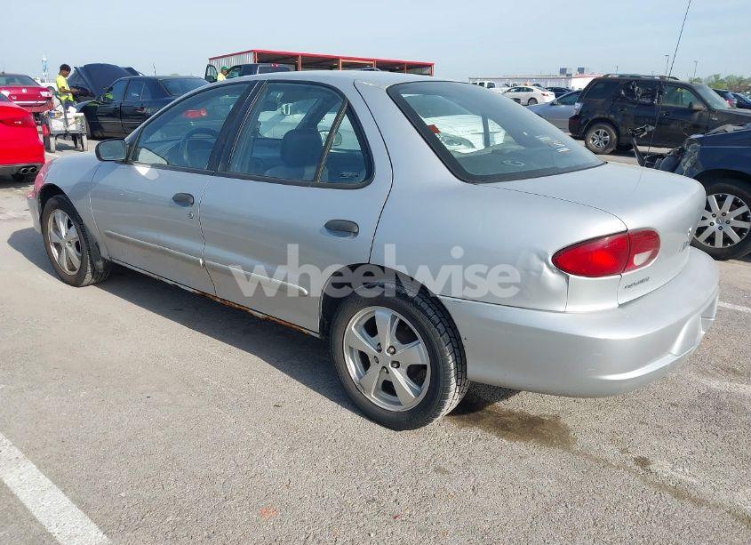 Photo 3 of 2002 Chevrolet Cavalier (VIN 1G1JC524X27367757)
