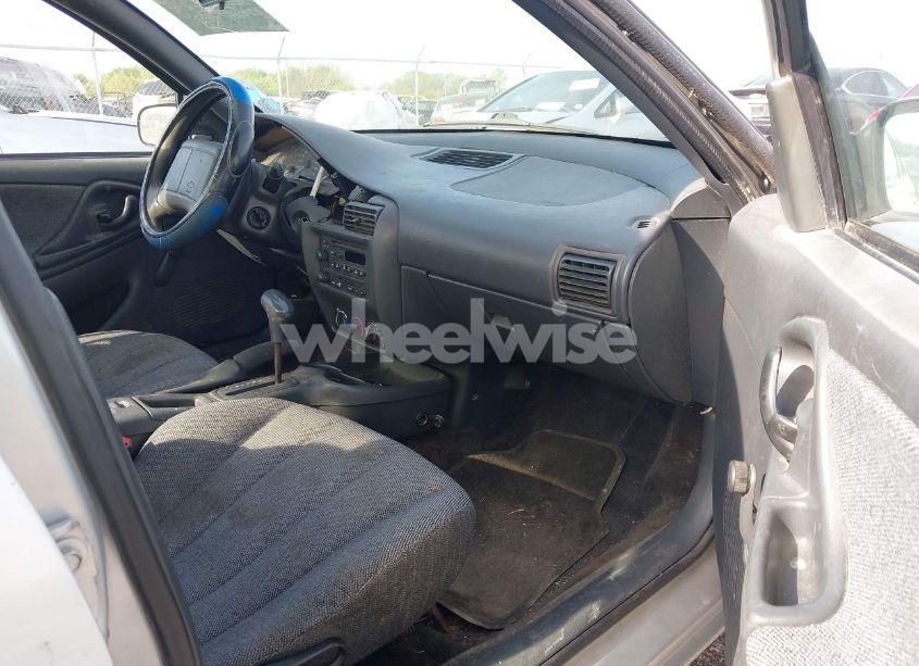 Photo 5 of 2002 Chevrolet Cavalier (VIN 1G1JC524X27367757)