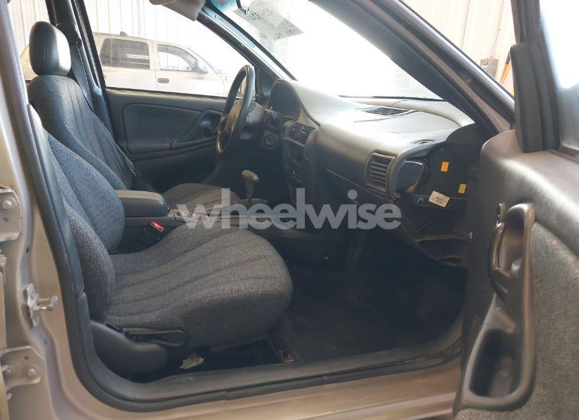 Photo 5 of 2005 Chevrolet Cavalier (VIN 1G1JC52F557102928)