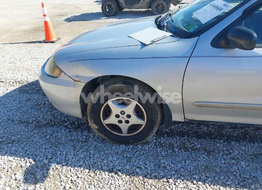 Photo 6 of 2003 Chevrolet Cavalier (VIN 1G1JC52F837260547)
