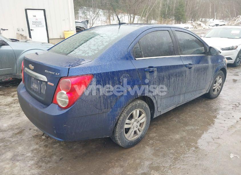 Photo 4 of 2014 Chevrolet Sonic LT AUTO (VIN 1G1JC5SB0E4136998)