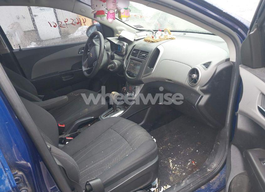 Photo 5 of 2014 Chevrolet Sonic LT AUTO (VIN 1G1JC5SB0E4136998)