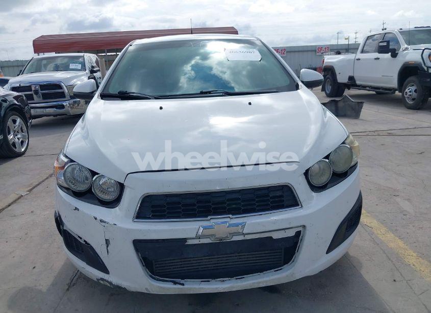 Photo 13 of 2014 Chevrolet Sonic LT AUTO (VIN 1G1JC5SB0E4224076)