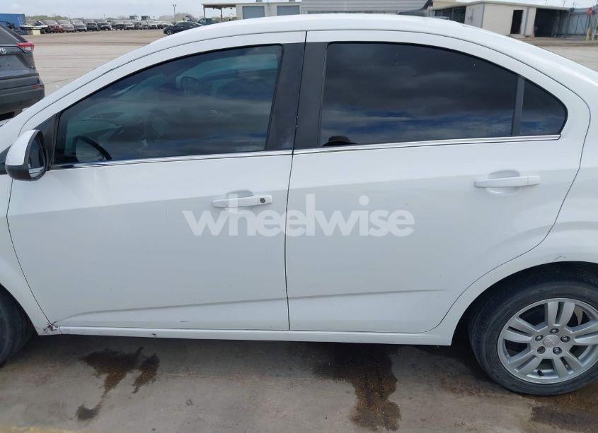 Photo 15 of 2014 Chevrolet Sonic LT AUTO (VIN 1G1JC5SB0E4224076)