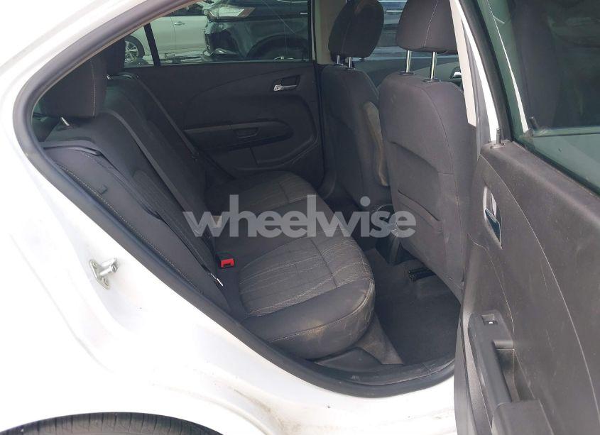 Photo 8 of 2014 Chevrolet Sonic LT AUTO (VIN 1G1JC5SB0E4224076)