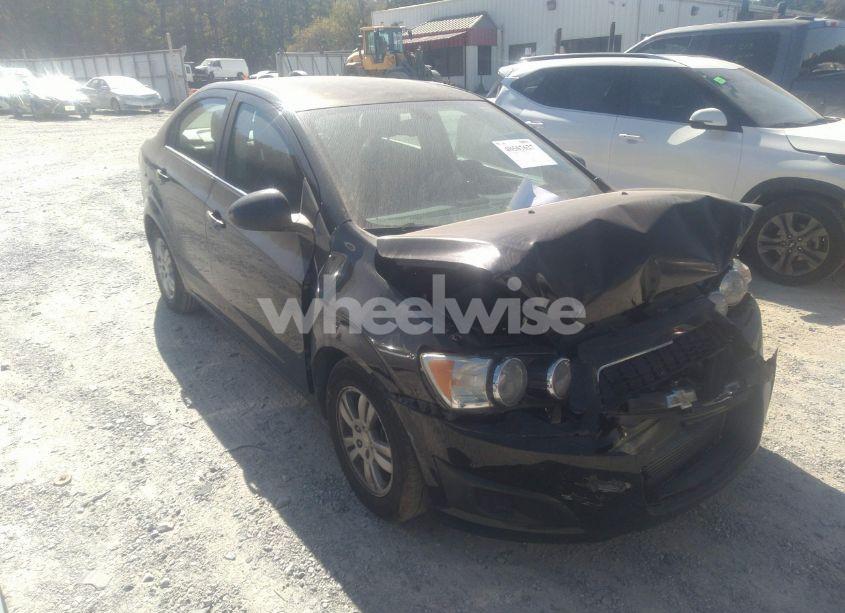 2016 Chevrolet Sonic LT AUTO (VIN 1G1JC5SB0G4176193) main photo