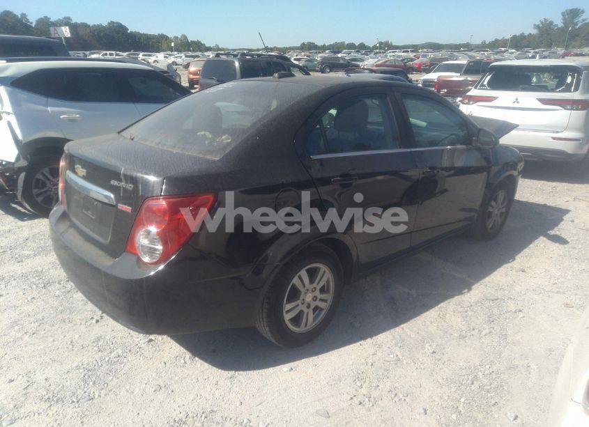 Photo 4 of 2016 Chevrolet Sonic LT AUTO (VIN 1G1JC5SB0G4176193)