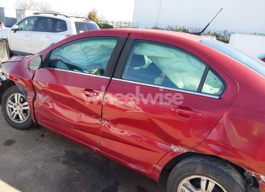 Photo 14 of 2014 Chevrolet Sonic LT AUTO (VIN 1G1JC5SB1E4107803)