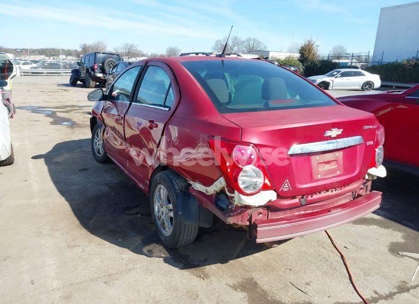 Photo 3 of 2014 Chevrolet Sonic LT AUTO (VIN 1G1JC5SB1E4107803)