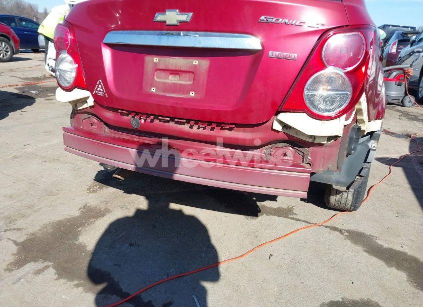 Photo 6 of 2014 Chevrolet Sonic LT AUTO (VIN 1G1JC5SB1E4107803)