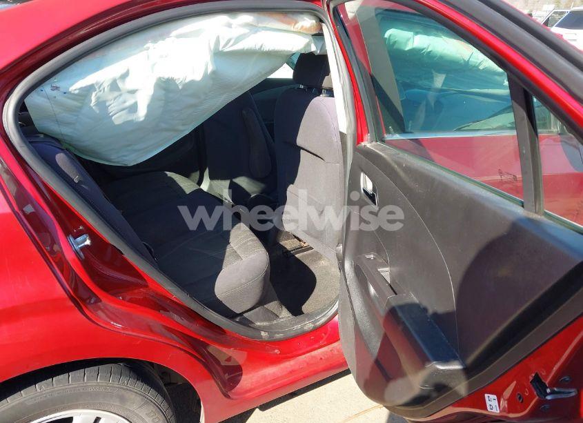 Photo 8 of 2014 Chevrolet Sonic LT AUTO (VIN 1G1JC5SB1E4107803)