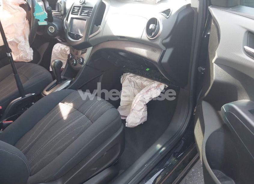 Photo 5 of 2016 Chevrolet Sonic LT AUTO (VIN 1G1JC5SB1G4106377)