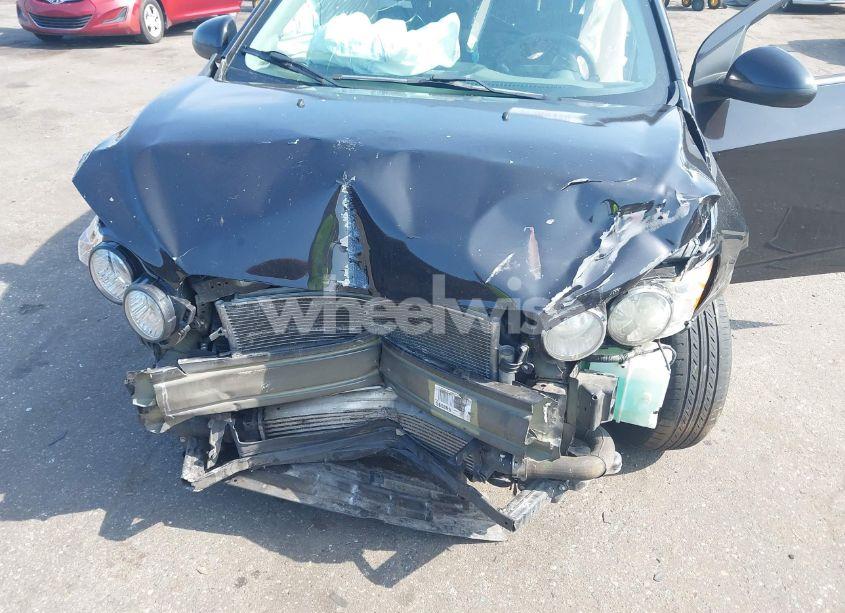 Photo 6 of 2016 Chevrolet Sonic LT AUTO (VIN 1G1JC5SB1G4106377)